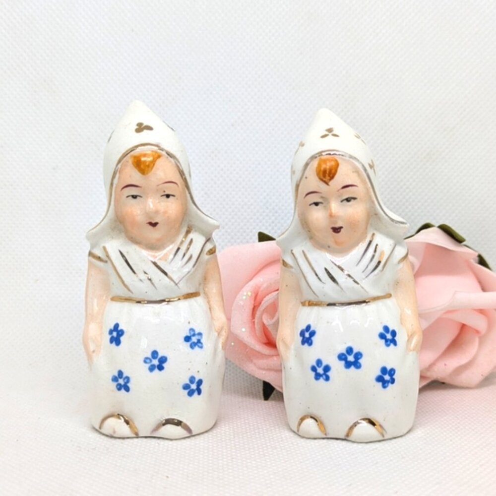 Vintage Salt & Pepper Shakers Dutch Girls Ceramic Porcelain Japan Cork Stoppers